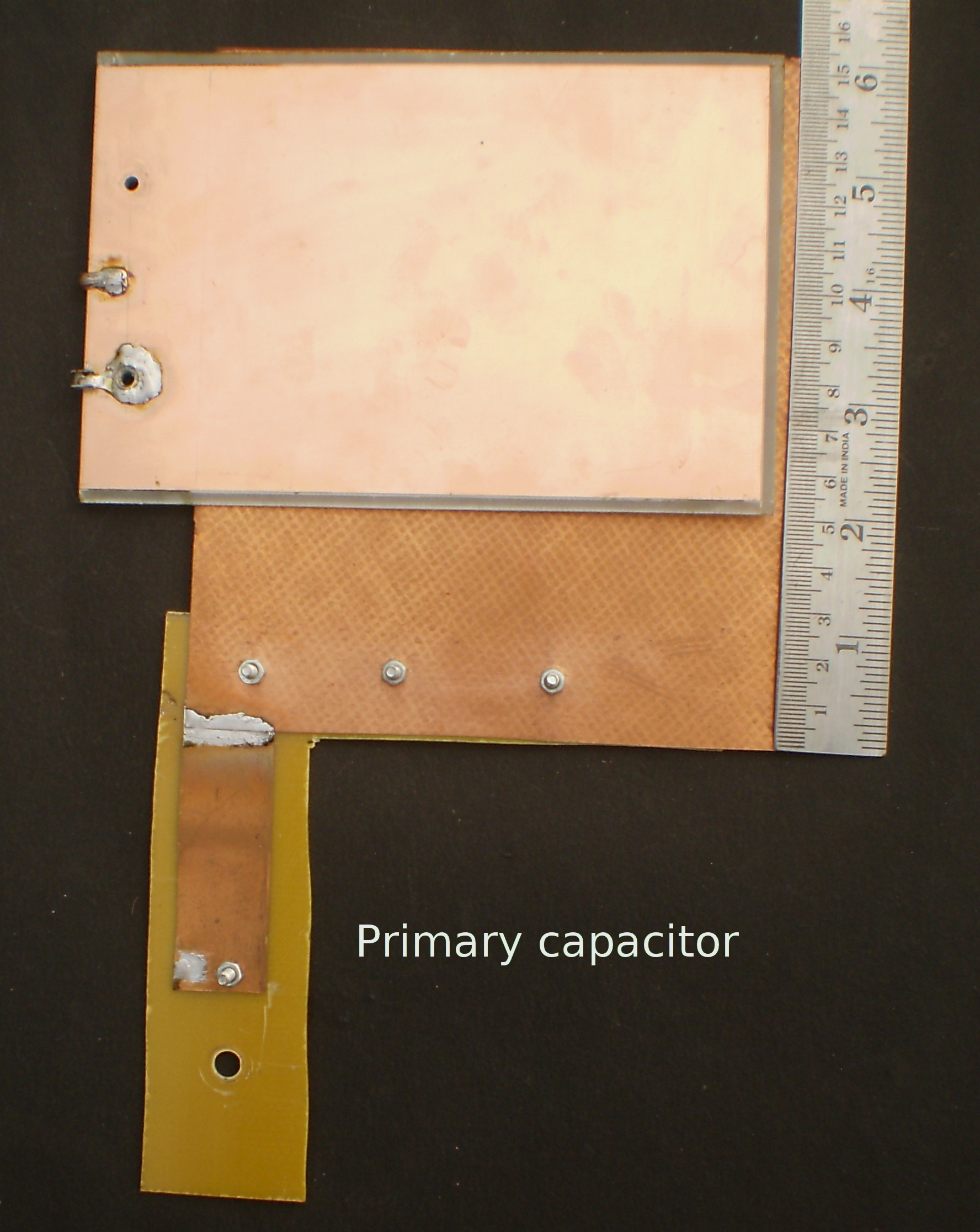 Primary capacitor