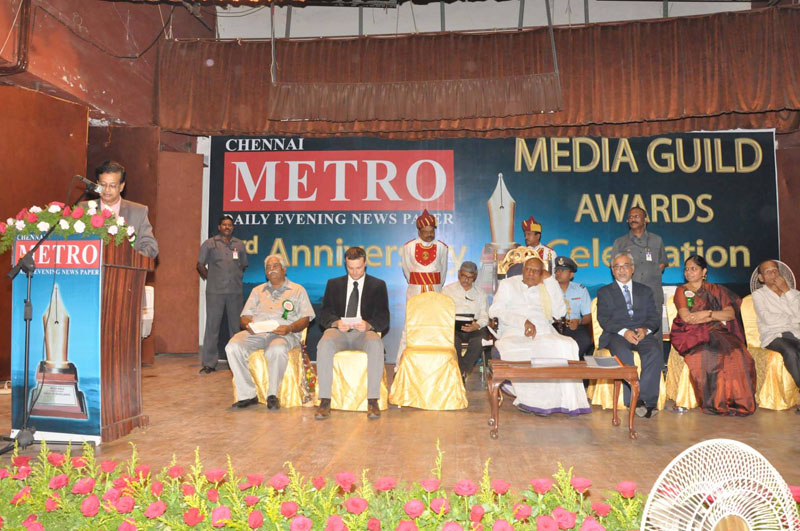 Mr Vasi Garan, Editor in Chief - 'Chennai Metro' Daily Evening Newspaper addressing the gathering.