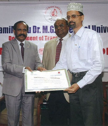 The Tamil Nadu Public Service Commission Chairman Thiru. R. Nataraj, IPS and Dr. Mayil Vahanan Natarajan, (VU2 MED) Vice Chancellor, The Tamil Nadu Dr. M.G.R. Medical University, presented Certicate of Appreciation to me on the occassion of World Blood Donor Day held on 14th June 2012 at The Tamil Nadu Dr. M.G.R. Medical University, Guindy, Chennai.