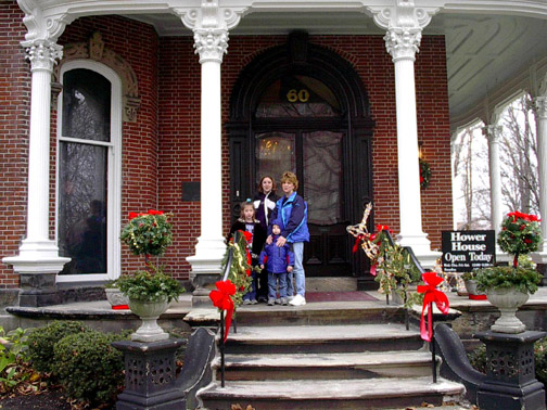 family_hower_hose_porch57.jpg  (98.9 Kb)