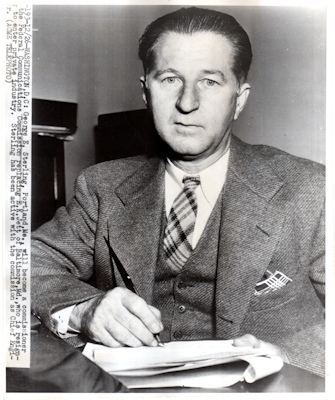 1948 press photo of Commissioner Sterling