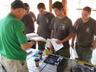 06k4mhm-scouts3.jpg (16806 bytes)