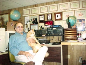 W4CZ in his shack