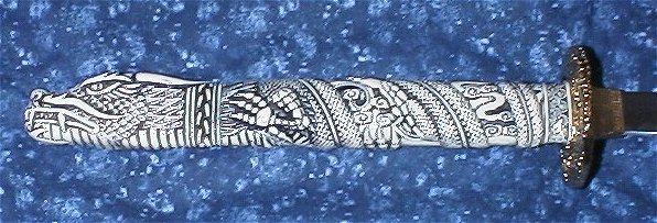 Closeup Katana2.JPG (54219 bytes)