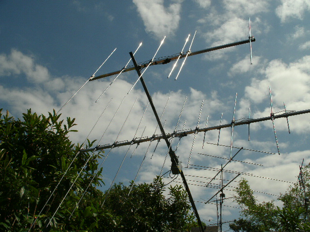 Rohn 6 with antennas - partially raised - Apr 6, 2013