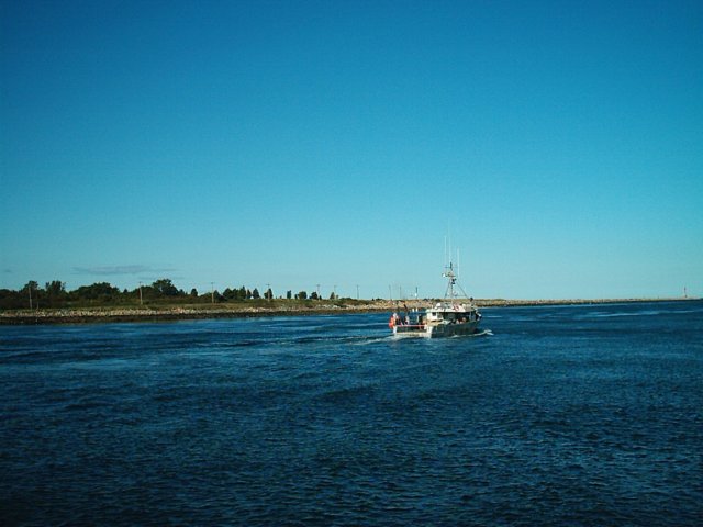 capecodcanal92705072.jpg