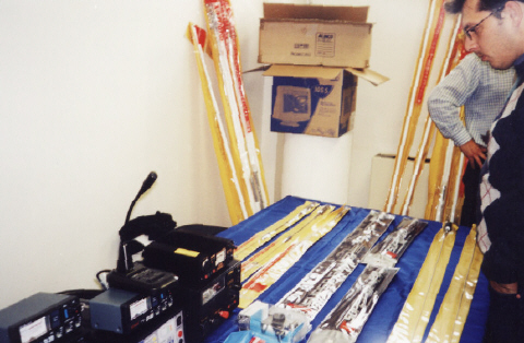 a10.jpg (119910 bytes)