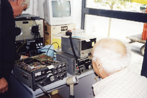 a13.jpg (116626 bytes)