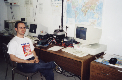 a6.jpg (105919 bytes)