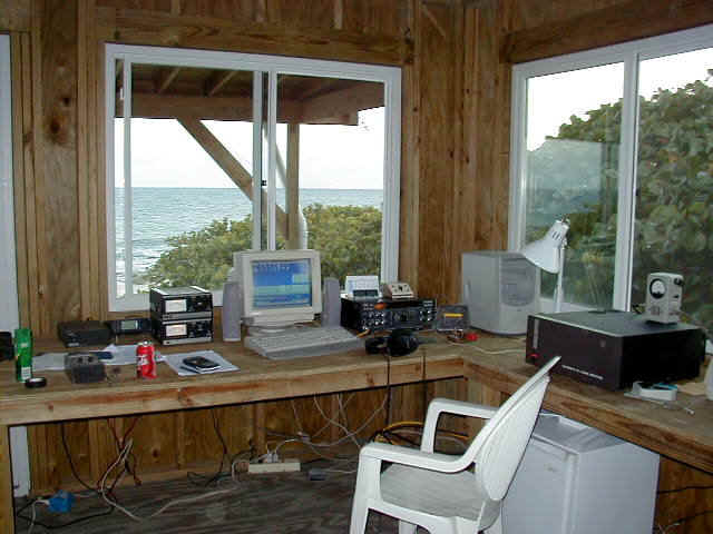 hamshack.jpg (35883 bytes)