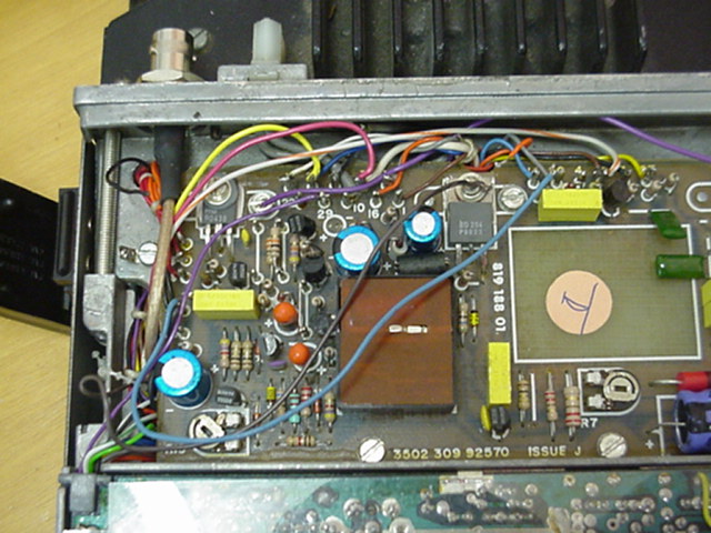 FM-828U_Power_Supply_Audio_Board_Compartment.jpg (100080 bytes)